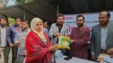 কৃষকের মধ্যে ধান ও সূর্যমুখী বীজ বিতরণ
